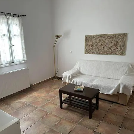 Serene, Spacious Paros Getaway Holiday home *