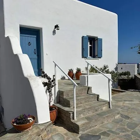 Serene, Spacious Paros Getaway Drios